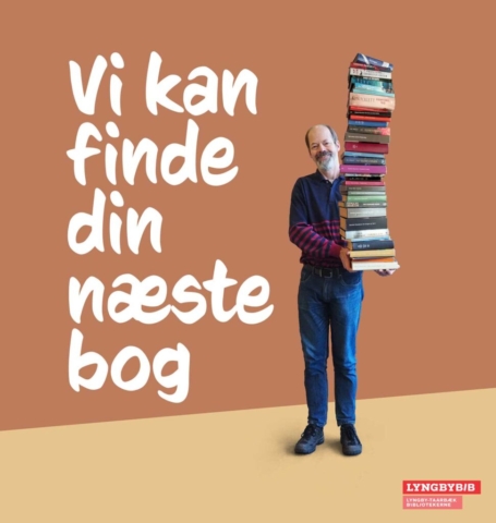 Fotomanipulation af mand der bærer mange bøger